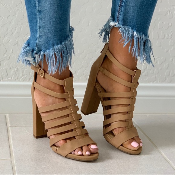 NIB Tan Peep Toe Strappy Chunky Heeled Sandals - Picture 2 of 7